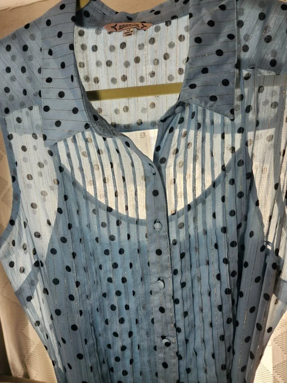 Light blue sleeveless pintuck polka dot dress - Picture 5 of 9